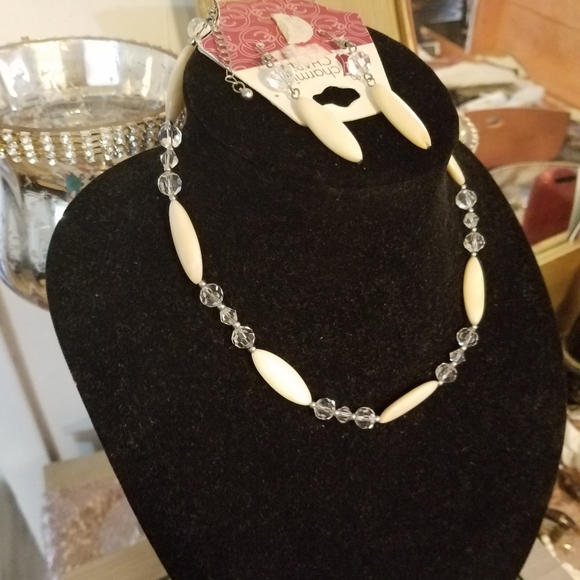 Charming Charlie Necklace & Earring Set. - Picture 4 of 6